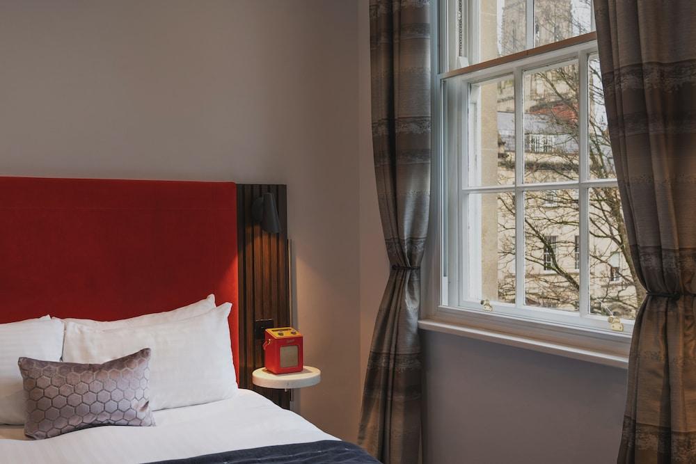 Berkeley Square Hotel