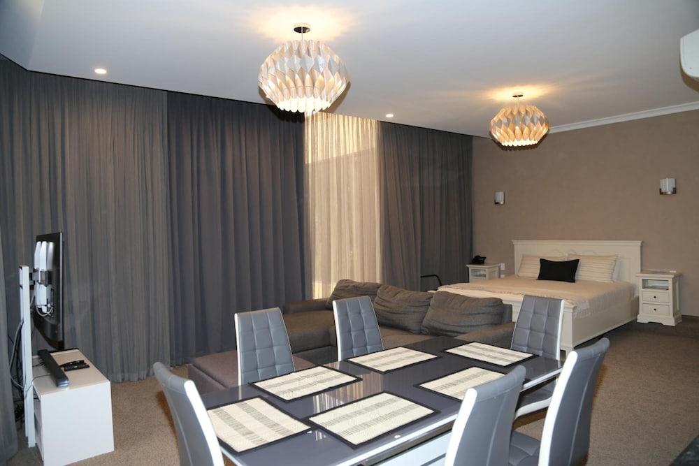 Wentworth Grande Resort