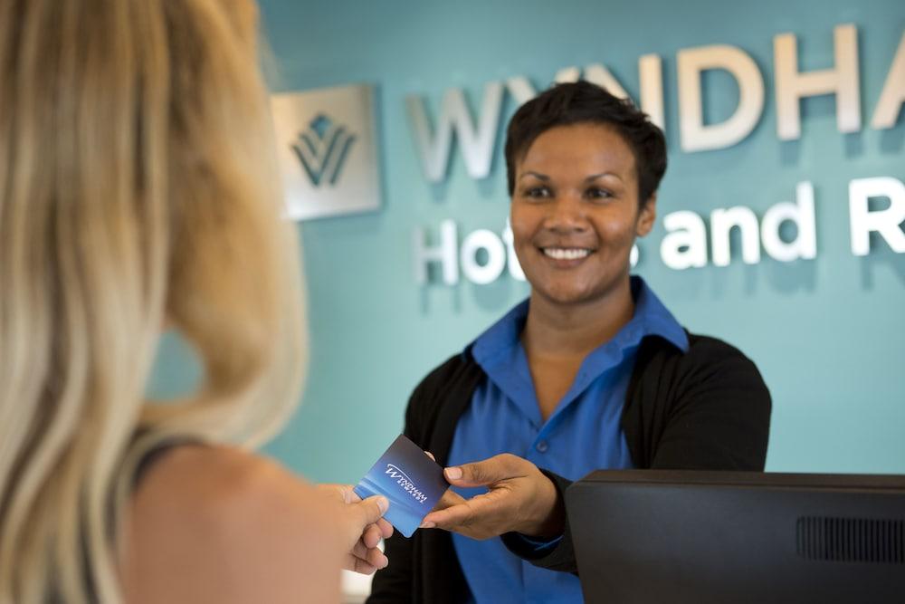 Wyndham Reef Resort Grand Cayman