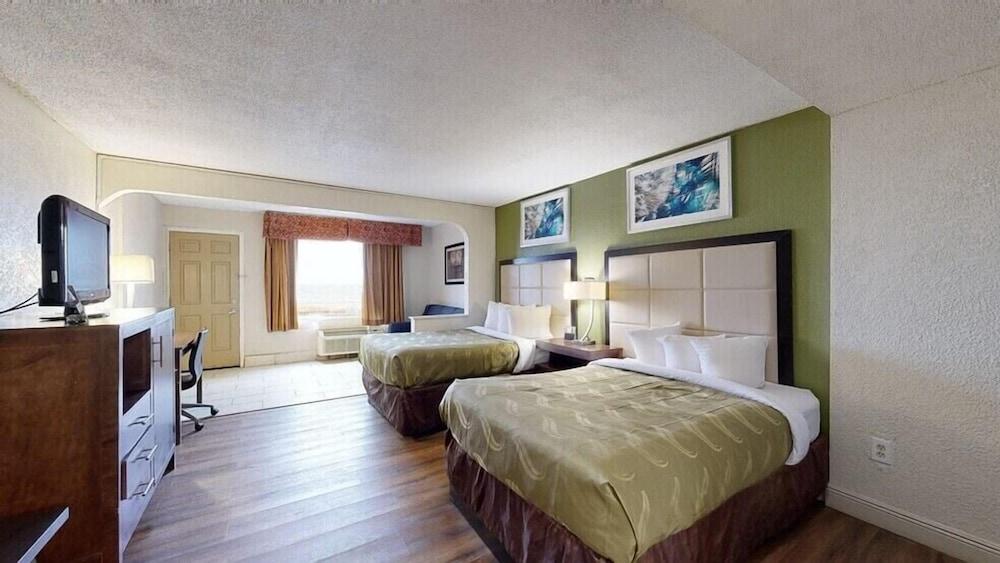 Quality Inn & Suites Corpus Christi Beachside