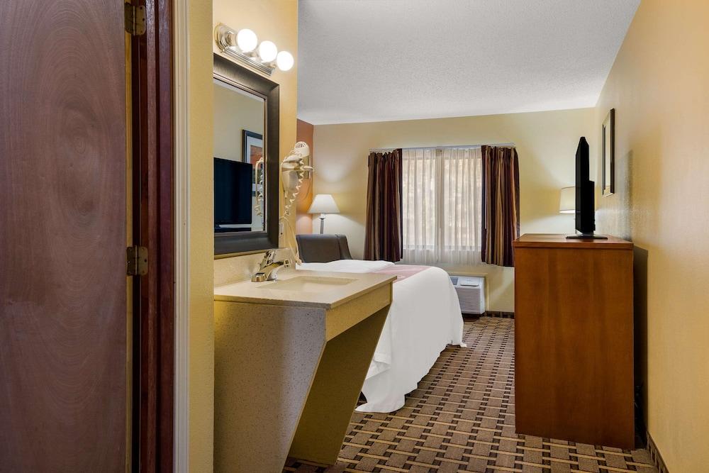 Quality Inn Ashland East