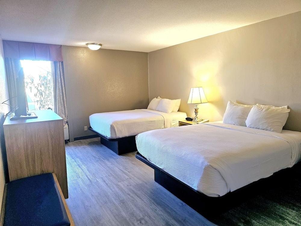 Days Inn by Wyndham Rolla