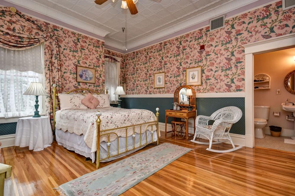 The Mansion at Elfindale