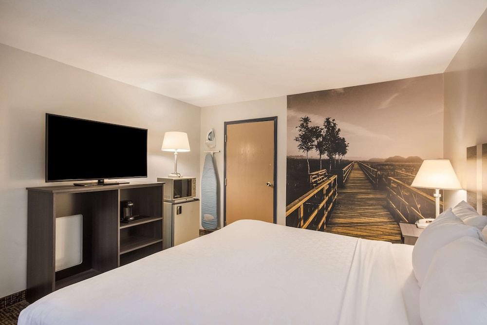 Clarion Pointe Forsyth I-75