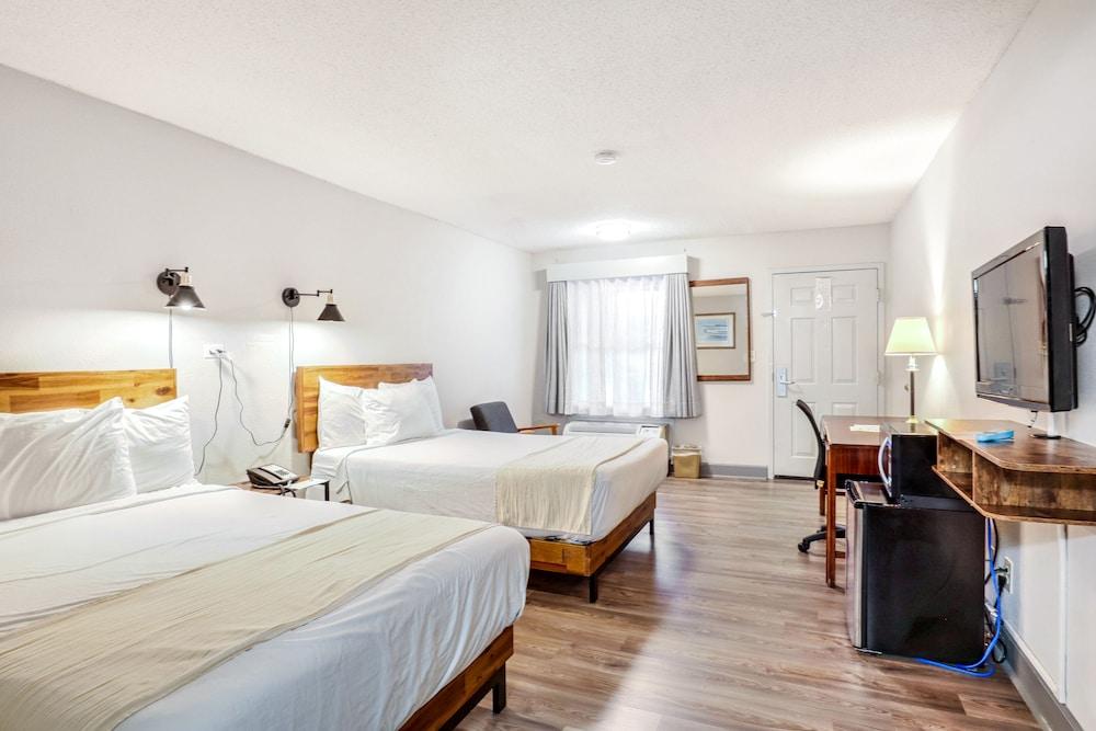 The Guest Lodge Gainesville