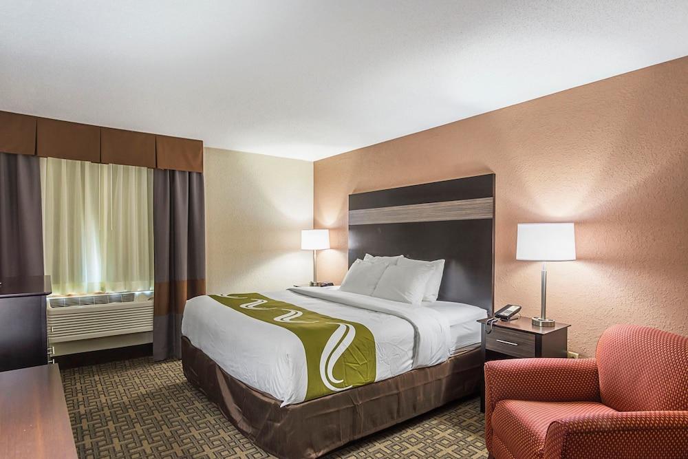 Quality Inn & Suites Holland