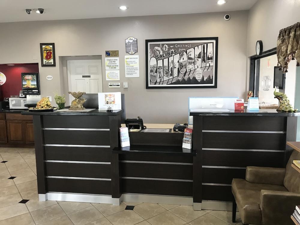 Super 8 by Wyndham Salinas