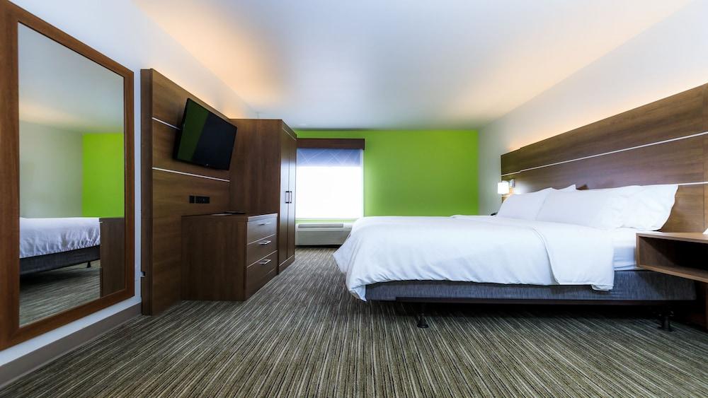 Holiday Inn Express Osage Beach - Lake Of The Ozarks by IHG