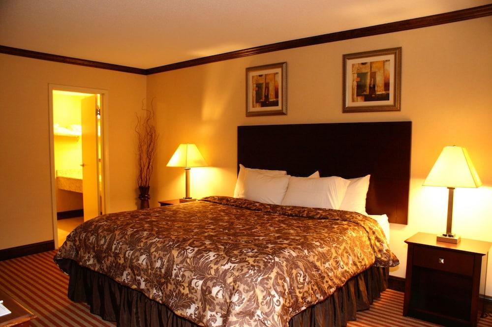 Rodeway Inn & Suites East Windsor