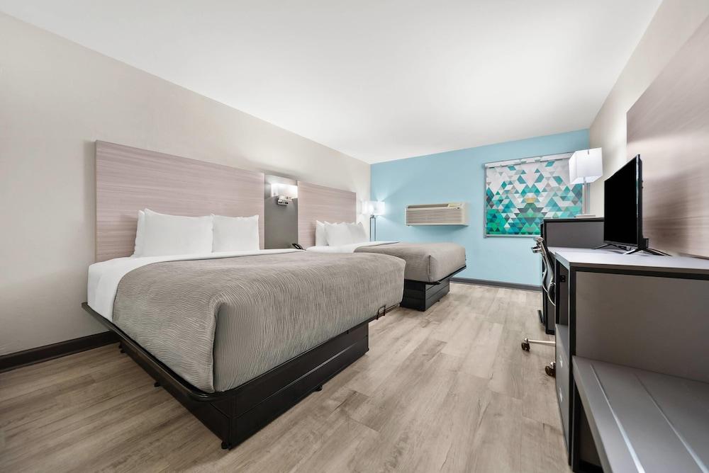 Quality Inn Auburn Campus Area I-85