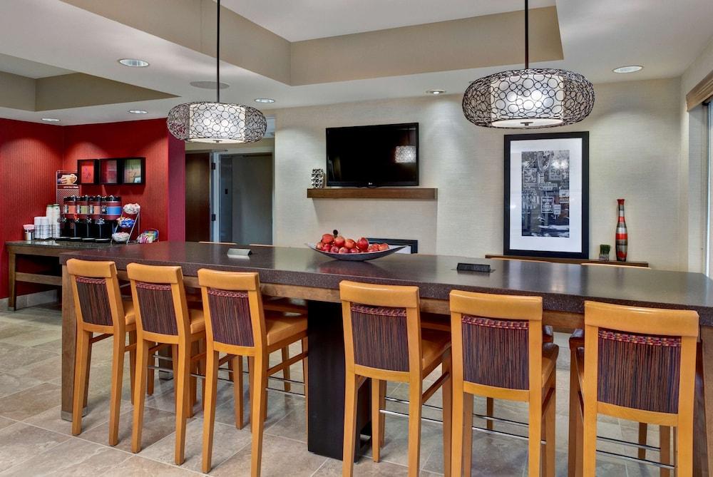 Hampton Inn West Des Moines Lake Drive