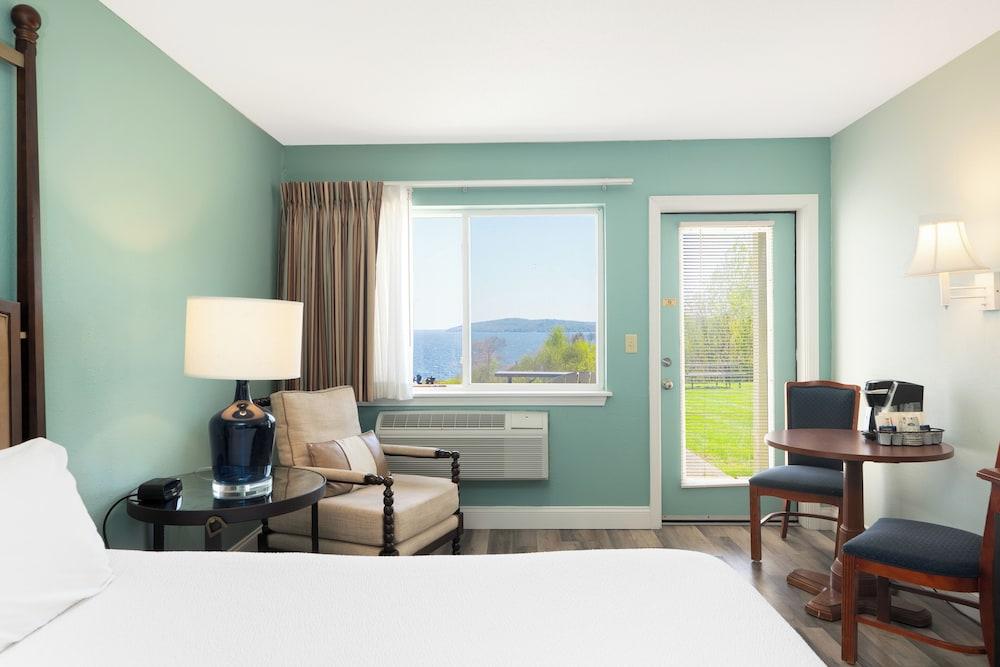 Fireside Inn & Suites - Belfast