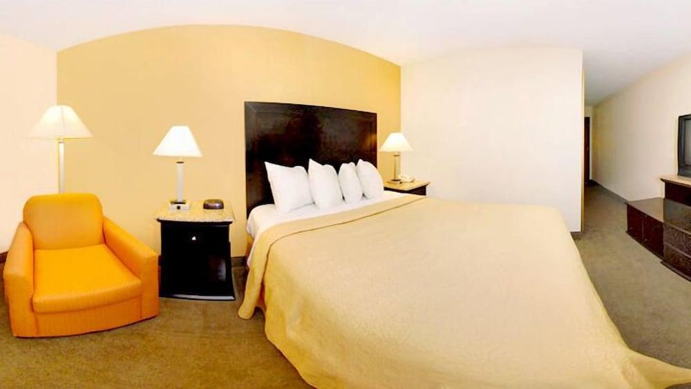 Quality Inn & Suites Wilson I-95