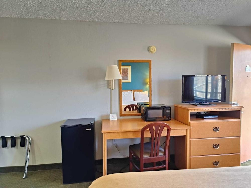 Executive Inn by OYO Kilgore North