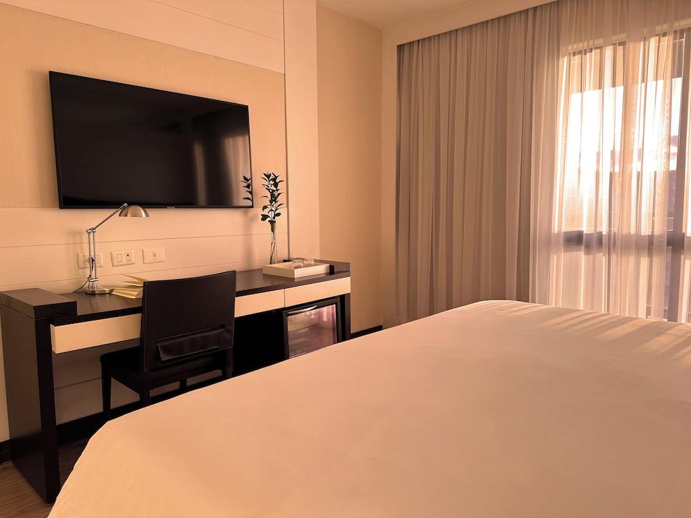 Kubitschek Plaza Hotel