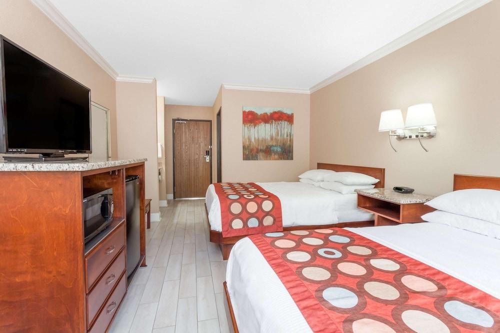 Super 8 by Wyndham Owensboro