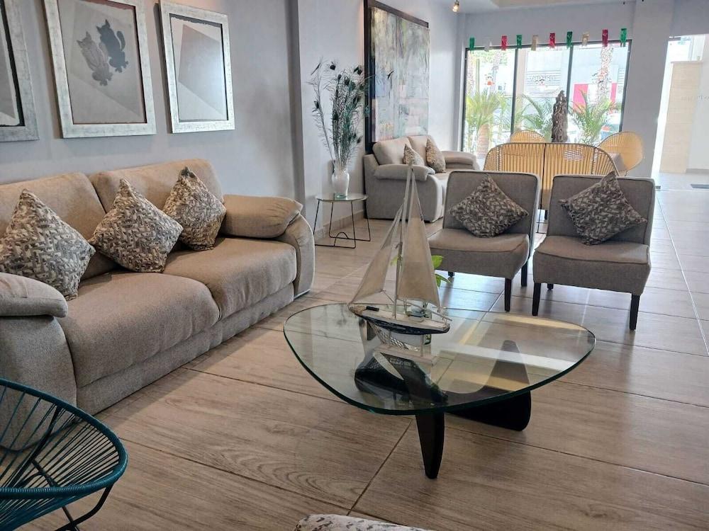 Hotel & Suites Las Palmas