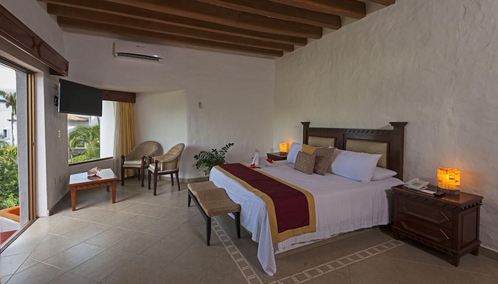 Hotel Punta Serena & Resorts- Couples Only