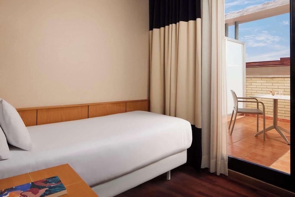 NH Ciudad de Valencia Hotel