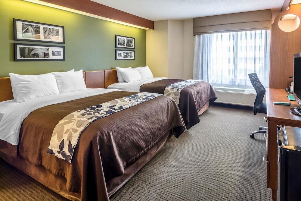 Sleep Inn & Suites Bay View Acme - Travers City