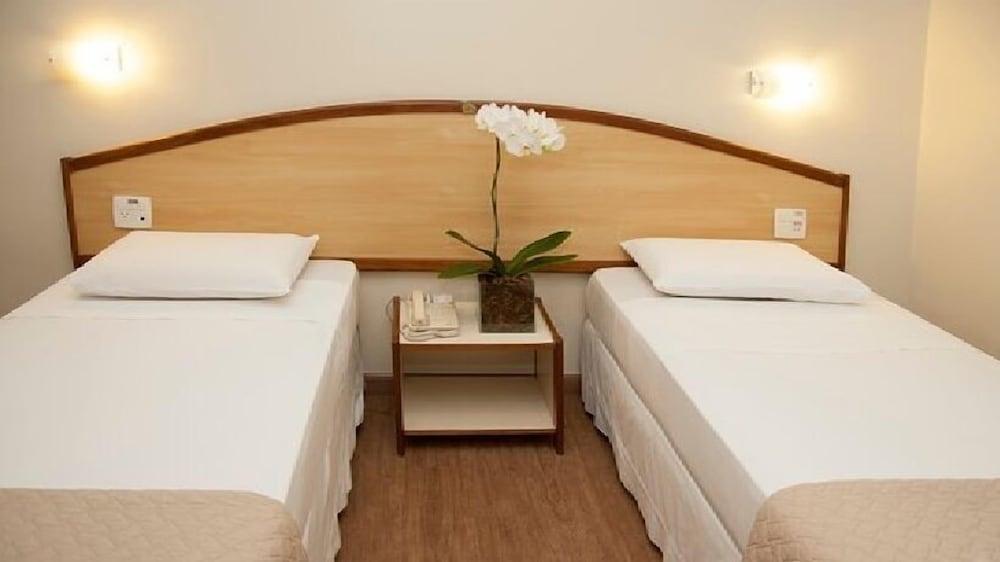 Max Savassi Apart Service