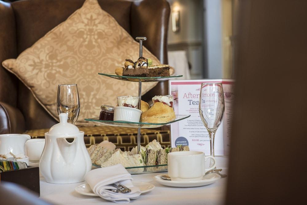 Crown and Mitre Hotel