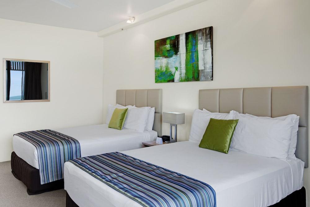 Rydges Esplanade Resort Cairns