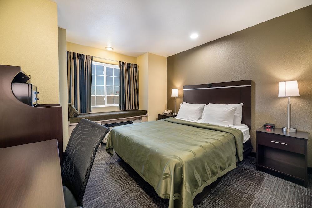 Quality Inn & Suites near NAS Fallon