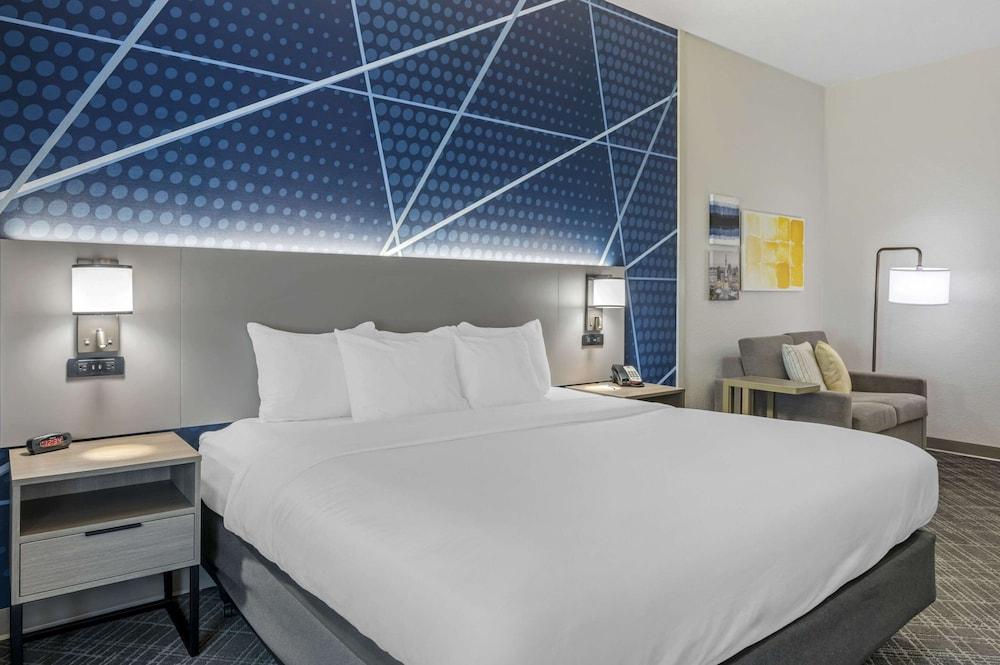 Comfort Suites West Indianapolis - Brownsburg