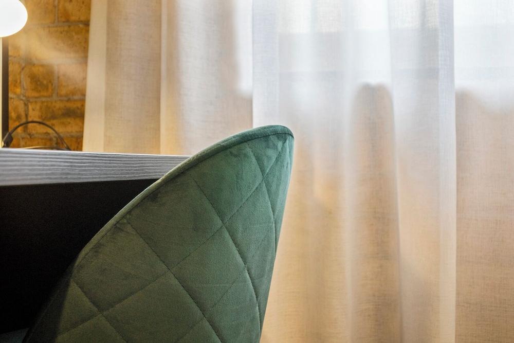 Quality Hotel Robertson Gardens