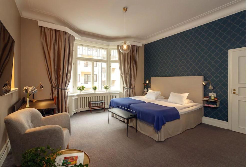 Home Hotel Wellington