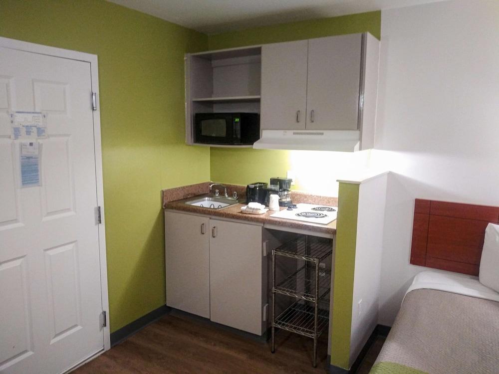 Studio 6 Hampton, VA - Langley AFB Area