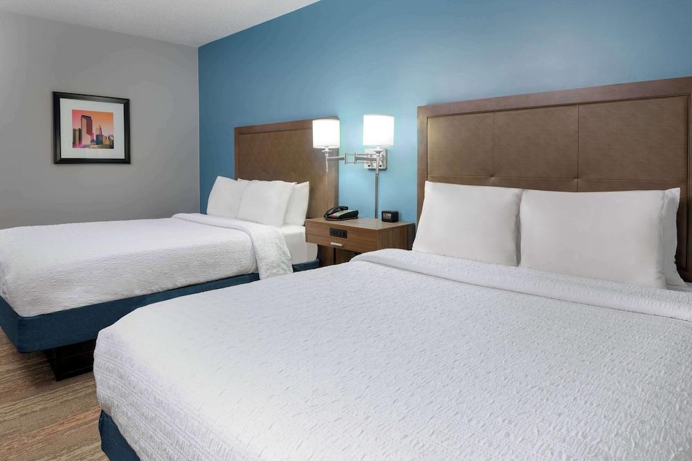 Hampton Inn Charlotte-Uptown