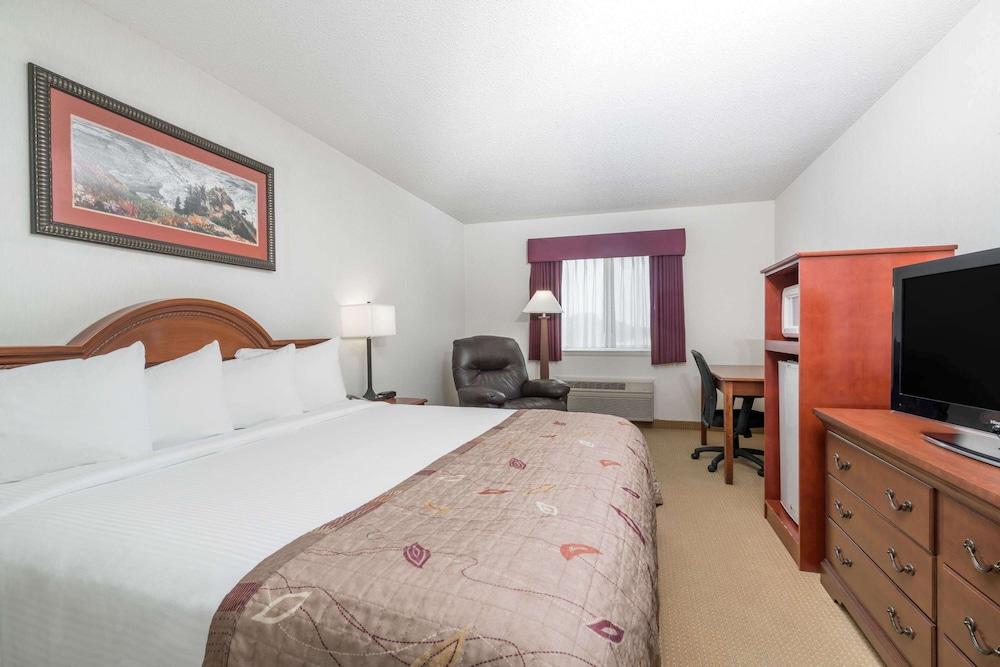 Baymont by Wyndham Marshfield