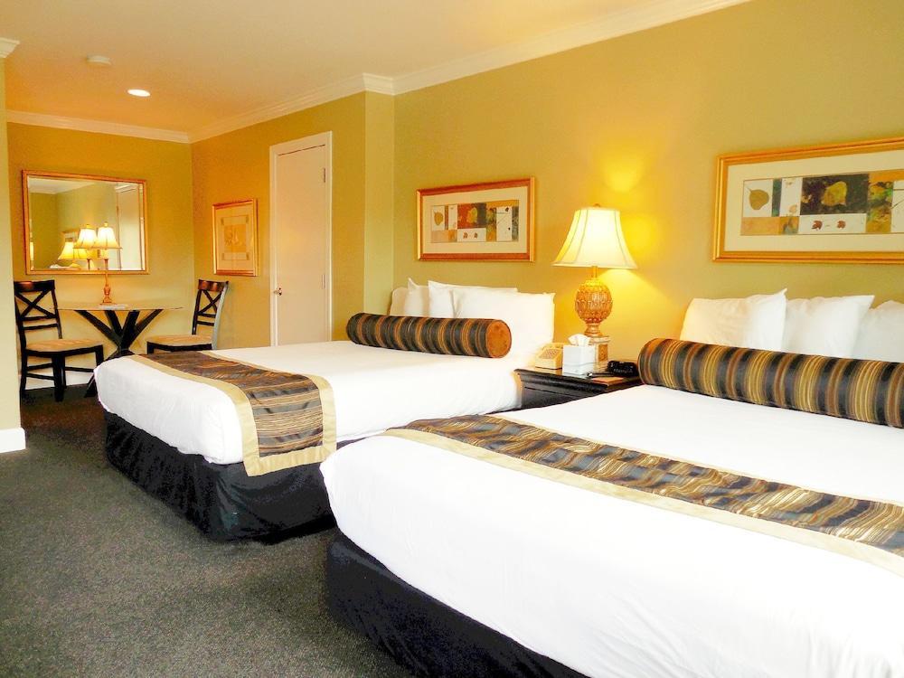 Sea Breeze Inn And Cottages