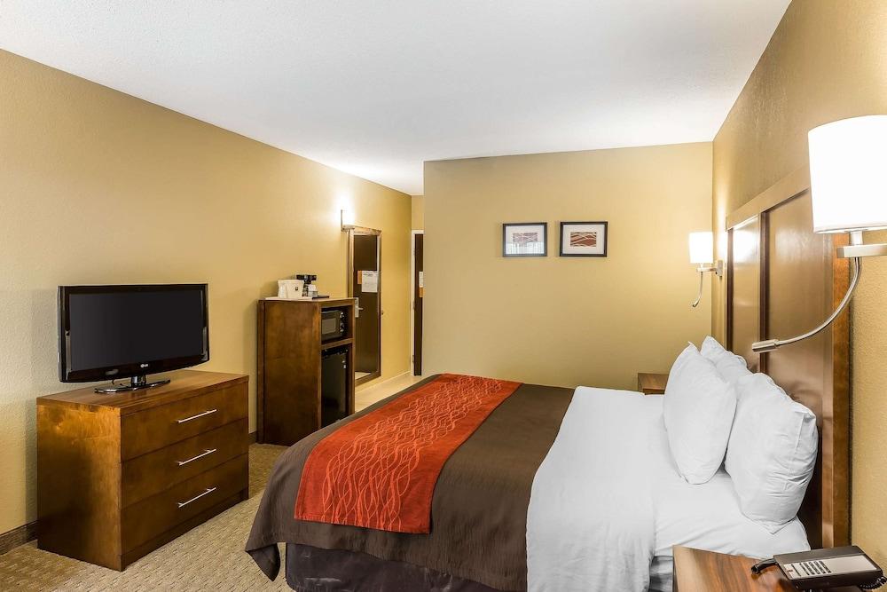 Comfort Inn & Suites Dalton West