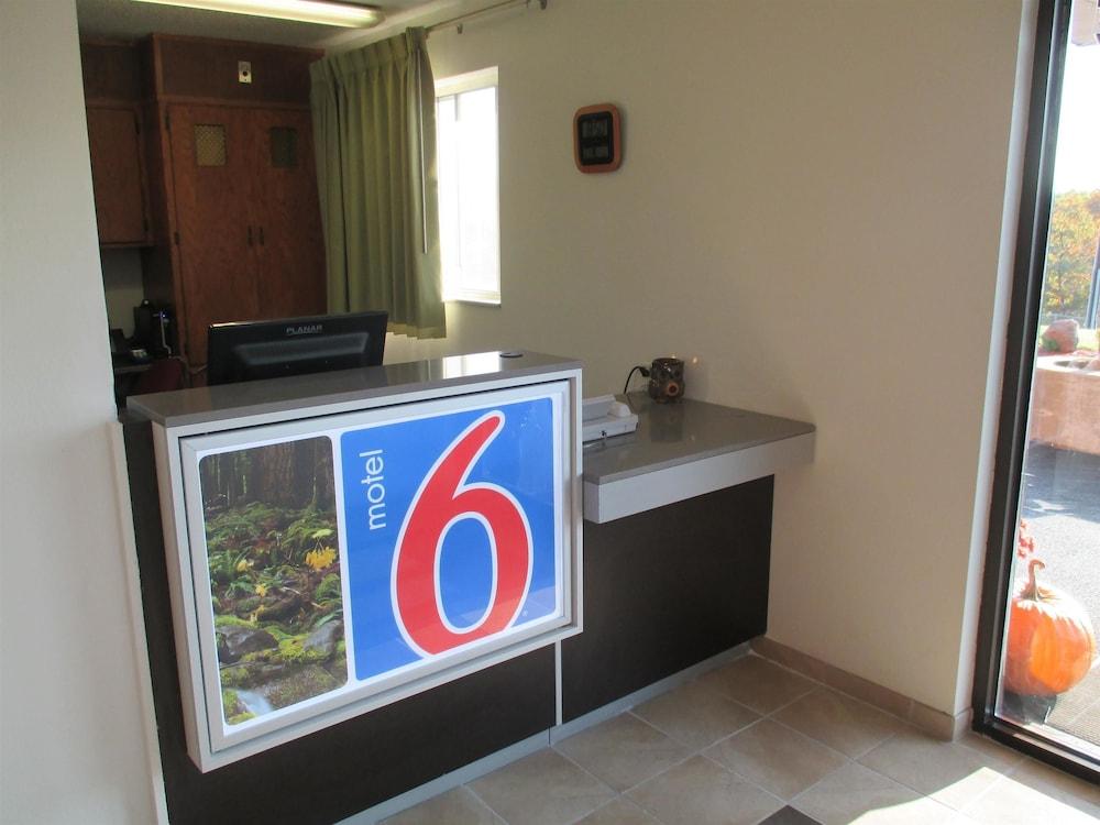 Motel 6 Drums, PA