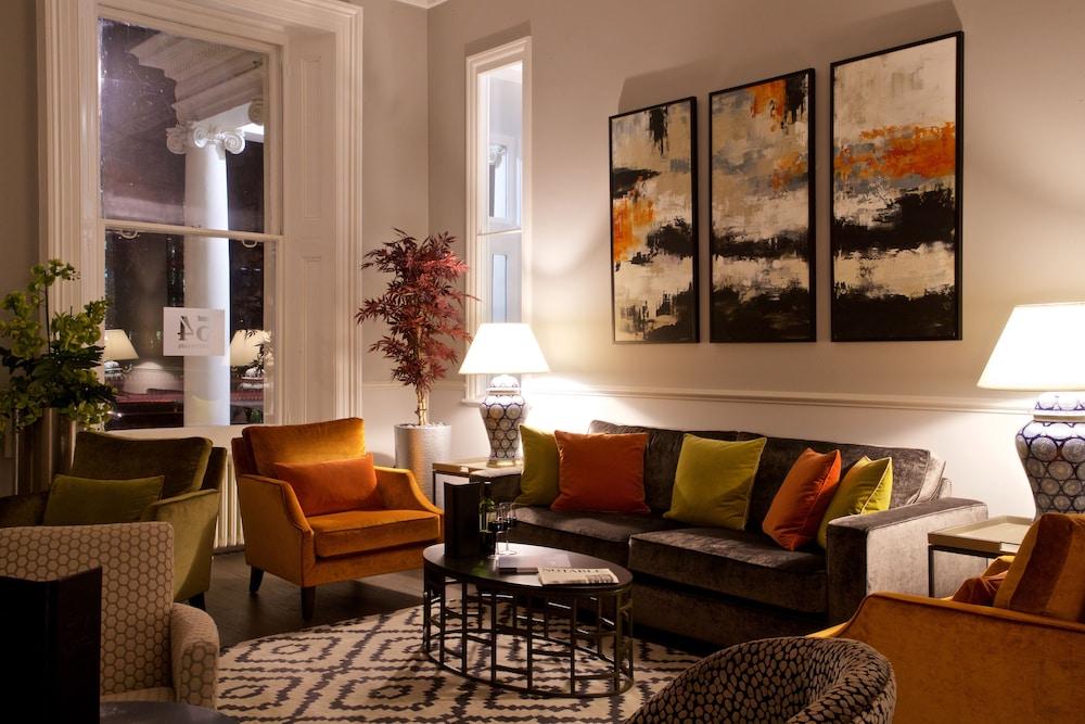 54 Queens Gate Hotel