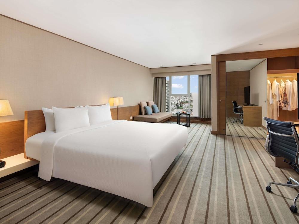 Grand Mercure Singapore Roxy