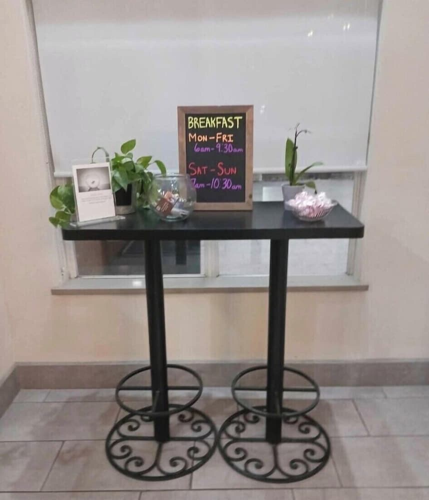 Country Inn & Suites by Radisson, Harlingen, TX