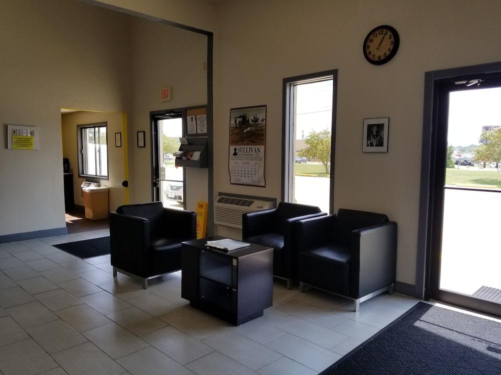 Super 8 by Wyndham Keokuk