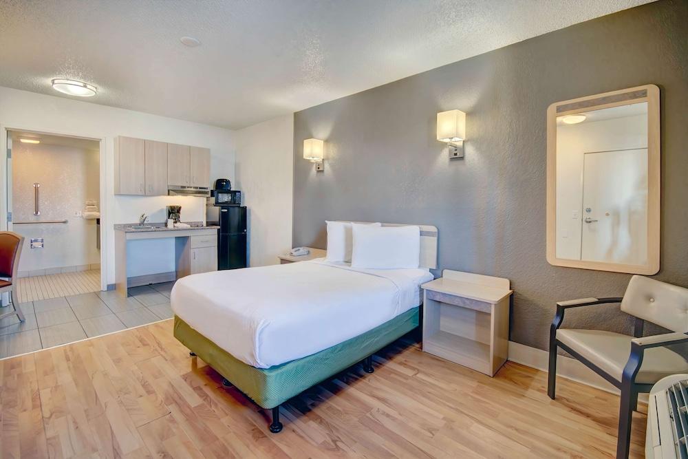 Studio 6 Tucson, AZ - Irvington Road