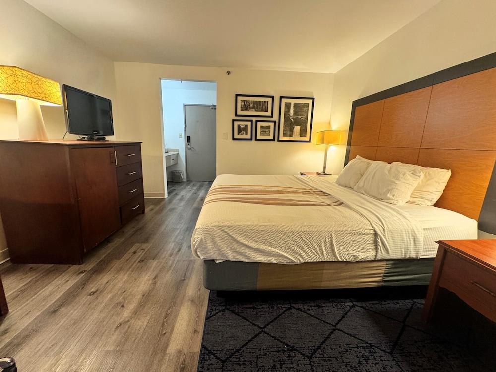 Baymont by Wyndham Meridian