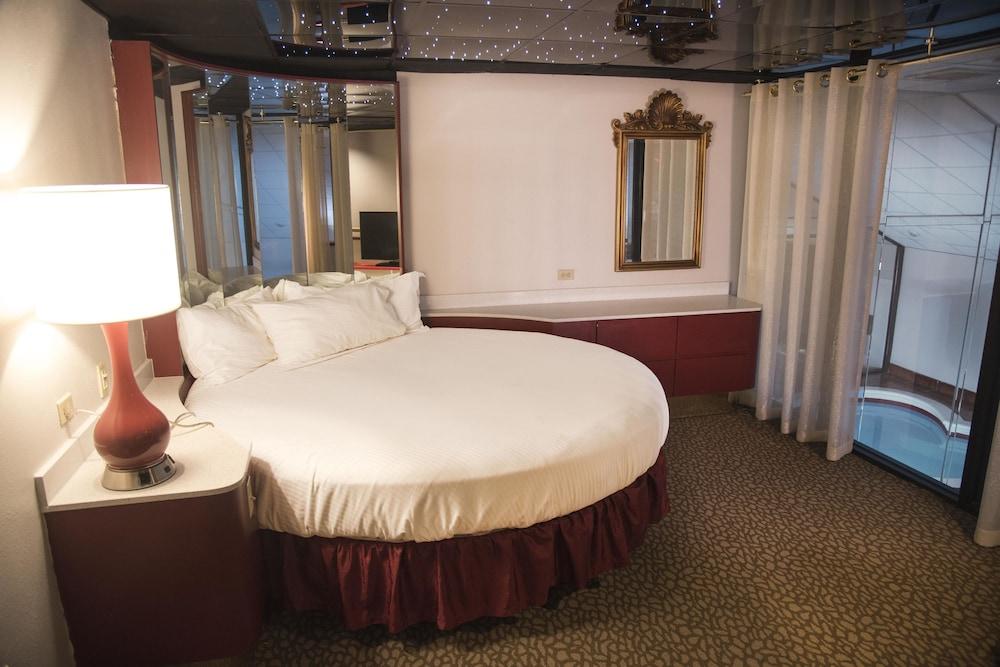 Paradise Stream Resort