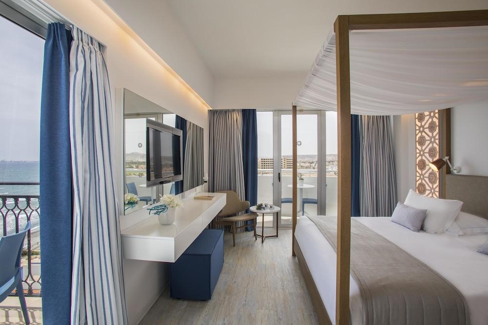 Lordos Beach Hotel & Spa