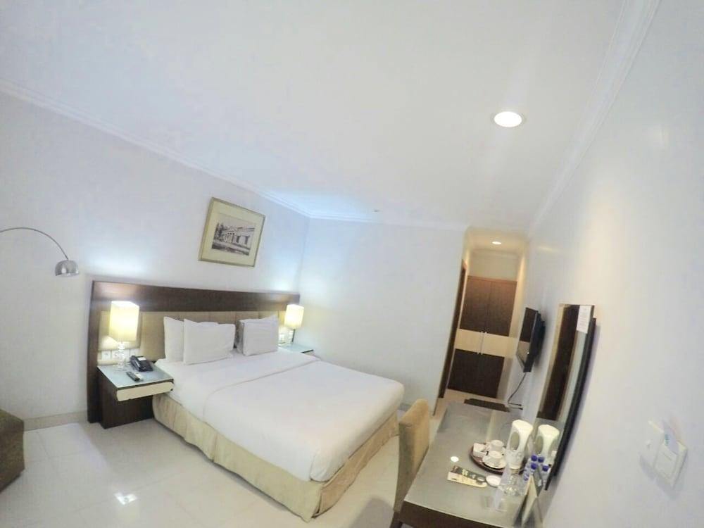 Country Heritage Resort Hotel