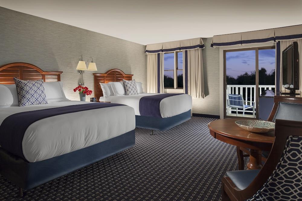 Hyannis Harbor Hotel