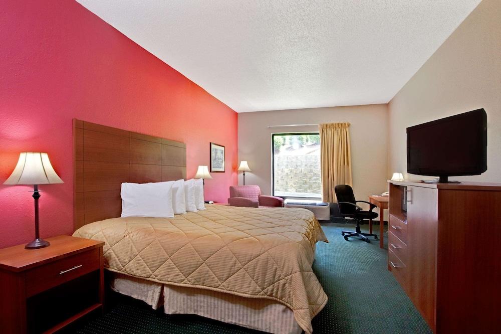 Ramada by Wyndham Pearl/Jackson Airport