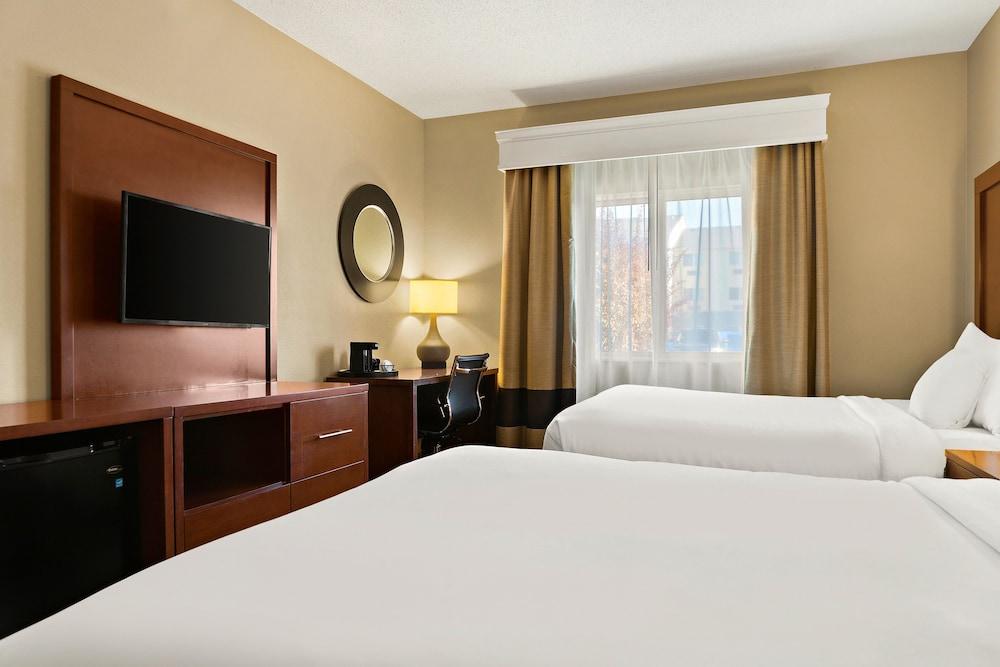 Comfort Suites Saginaw North