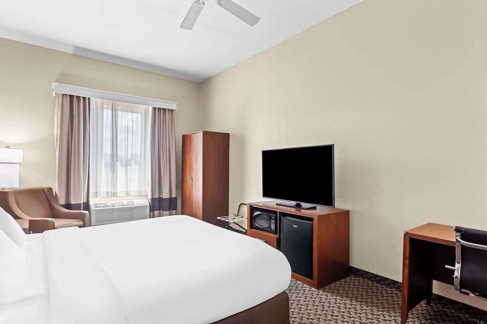 Comfort Inn & Suites Grenada